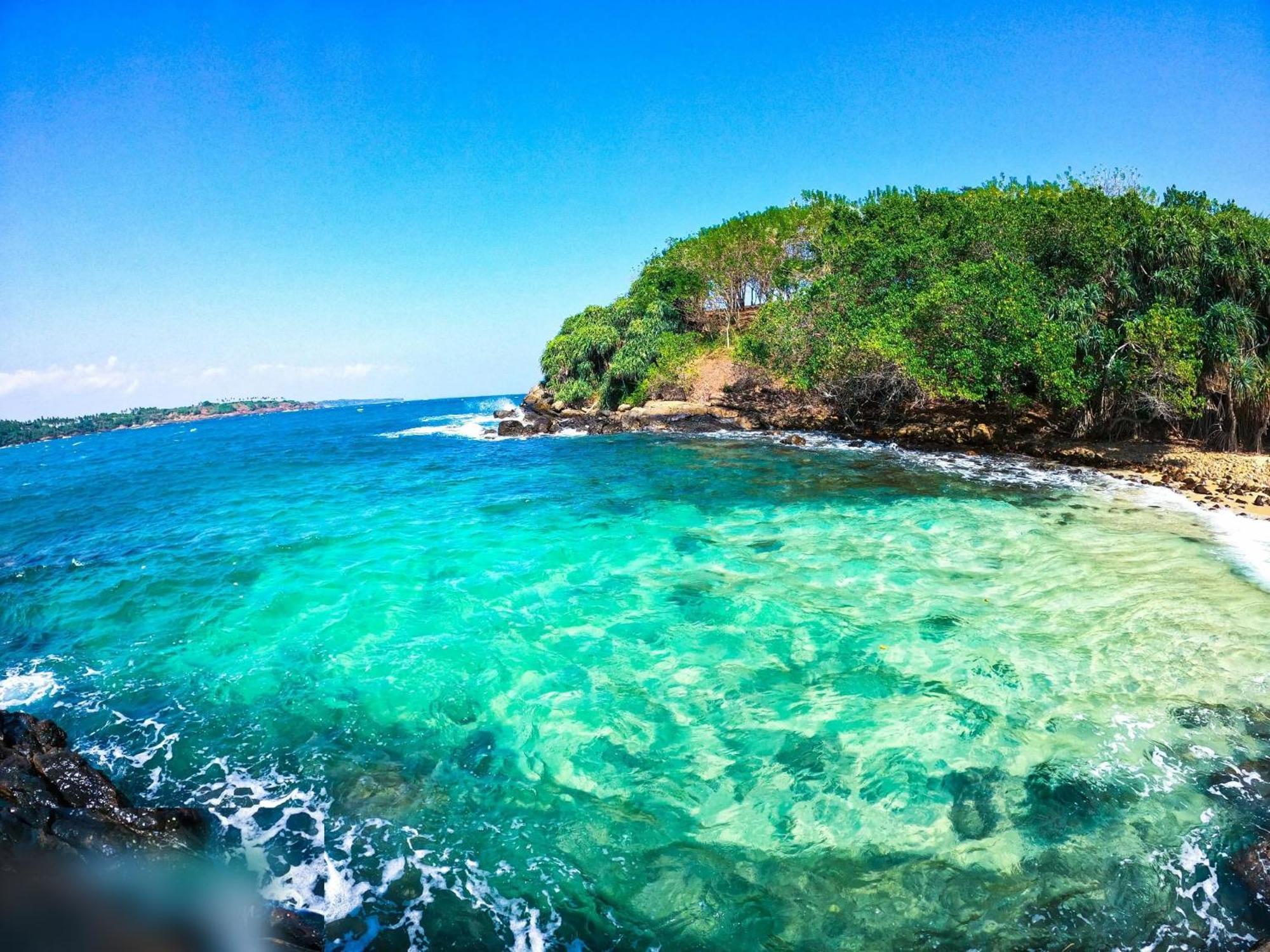 Thaproo Bay Hiriketiya Bed & Breakfast Dikwella Bagian luar foto